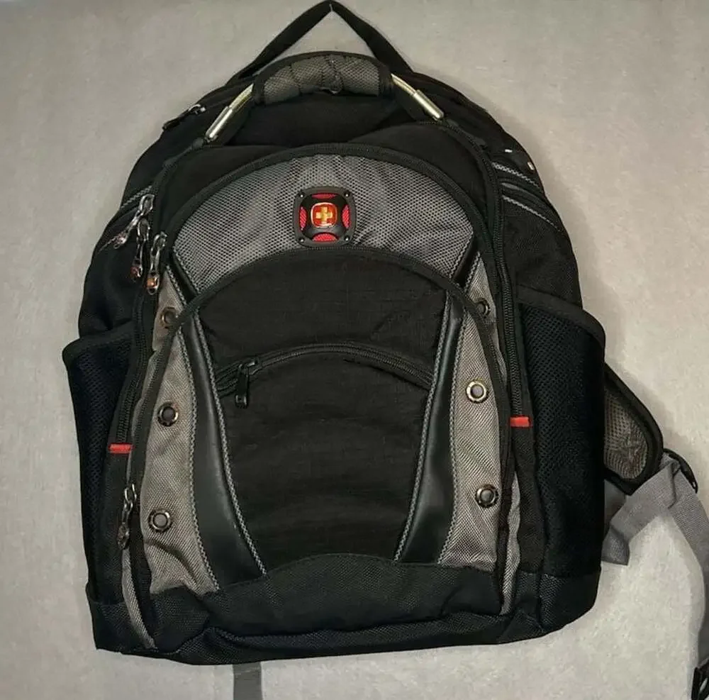 Swiss Gear The Synergy Business Gear Laptop Backpack Black Gray